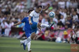 精彩对决掀起热潮，球队比赛状态蒸蒸日上的简单介绍